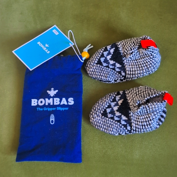 EUC Bombas toddler gripper slippers - Picture 1 of 2
